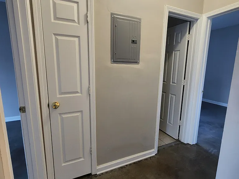 978 N Franklin Ave #2 — Photo 6