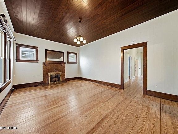 4th image of 227 E Burwell Ave