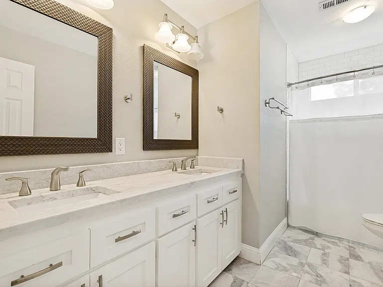 18515 Kelly Cave Trl — Photo 22