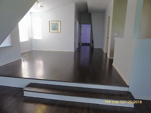 5th image of 3848 N Janssen Ave #3F