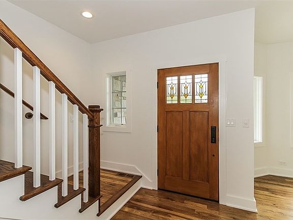 4th image of 30 S Shore Ln