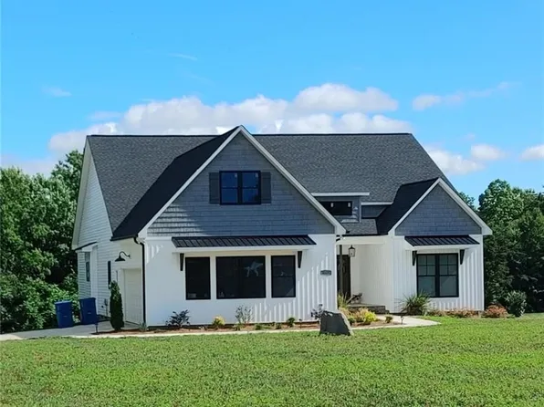 8805 Colgate Rd, Stokesdale, NC 27357