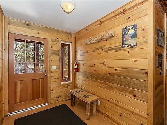 5th image of 909 Waldstrasse Way