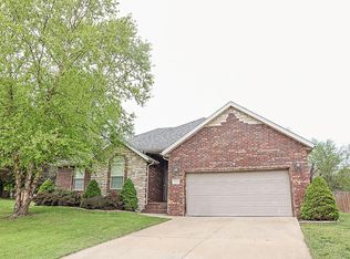 611 S Monterrey Ave, Springfield, MO 65802