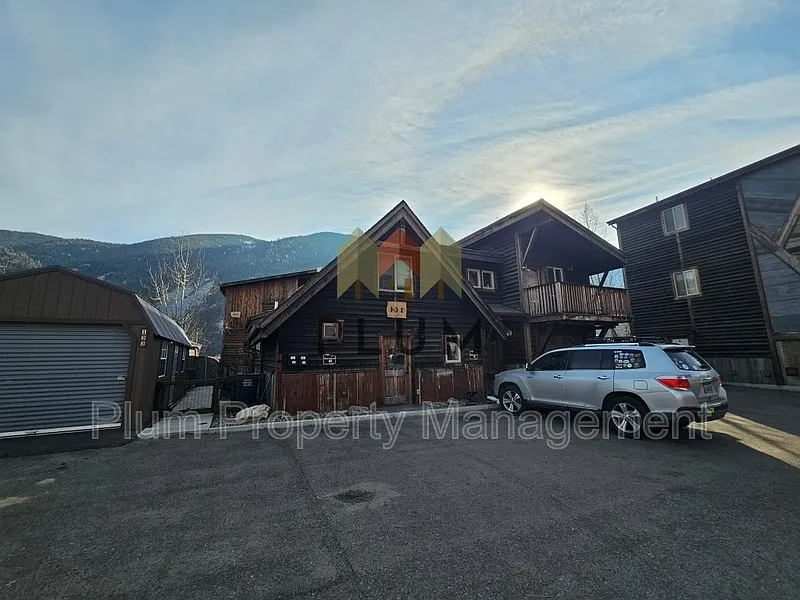 1 bed, 1.0 bath, 300 sqft, $1,225 — Photo 2