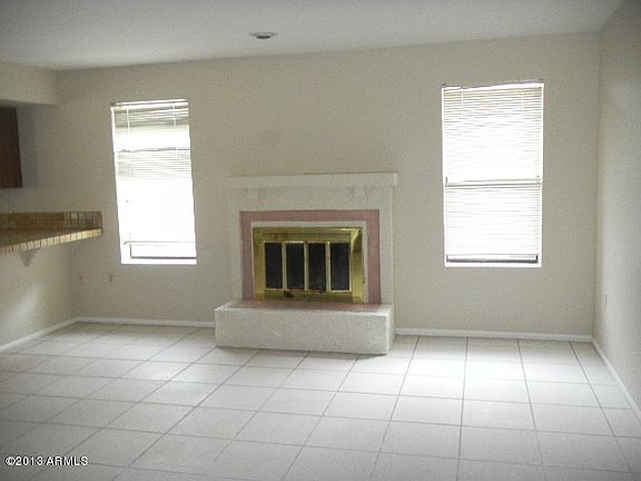 3rd image of 1806 E La Vieve Ln