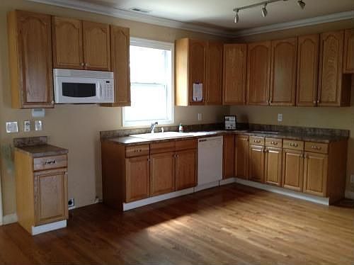 2nd image of 4638 Virginia Ave