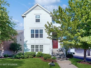 2301 Sundrop Dr, Glenview, IL 60026