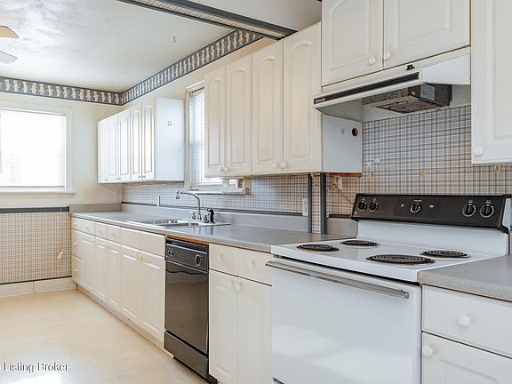 4th image of 1328 Howard St