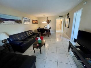 3051 NW 46th Ave APT 108, Lauderdale Lakes, FL 33313