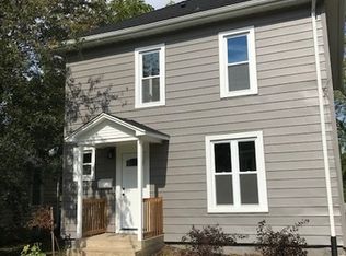 506 Ridgeland Ave, Woodstock, IL 60098