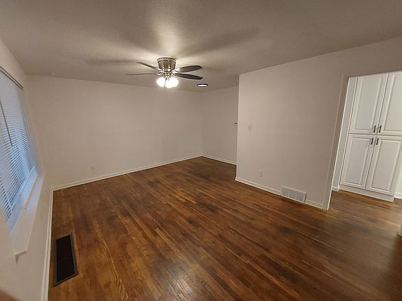 5th image of 335 Valley Dr