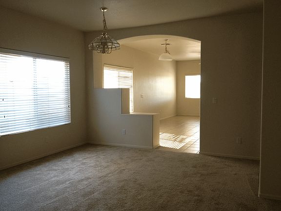 3rd image of 11854 W Washington St