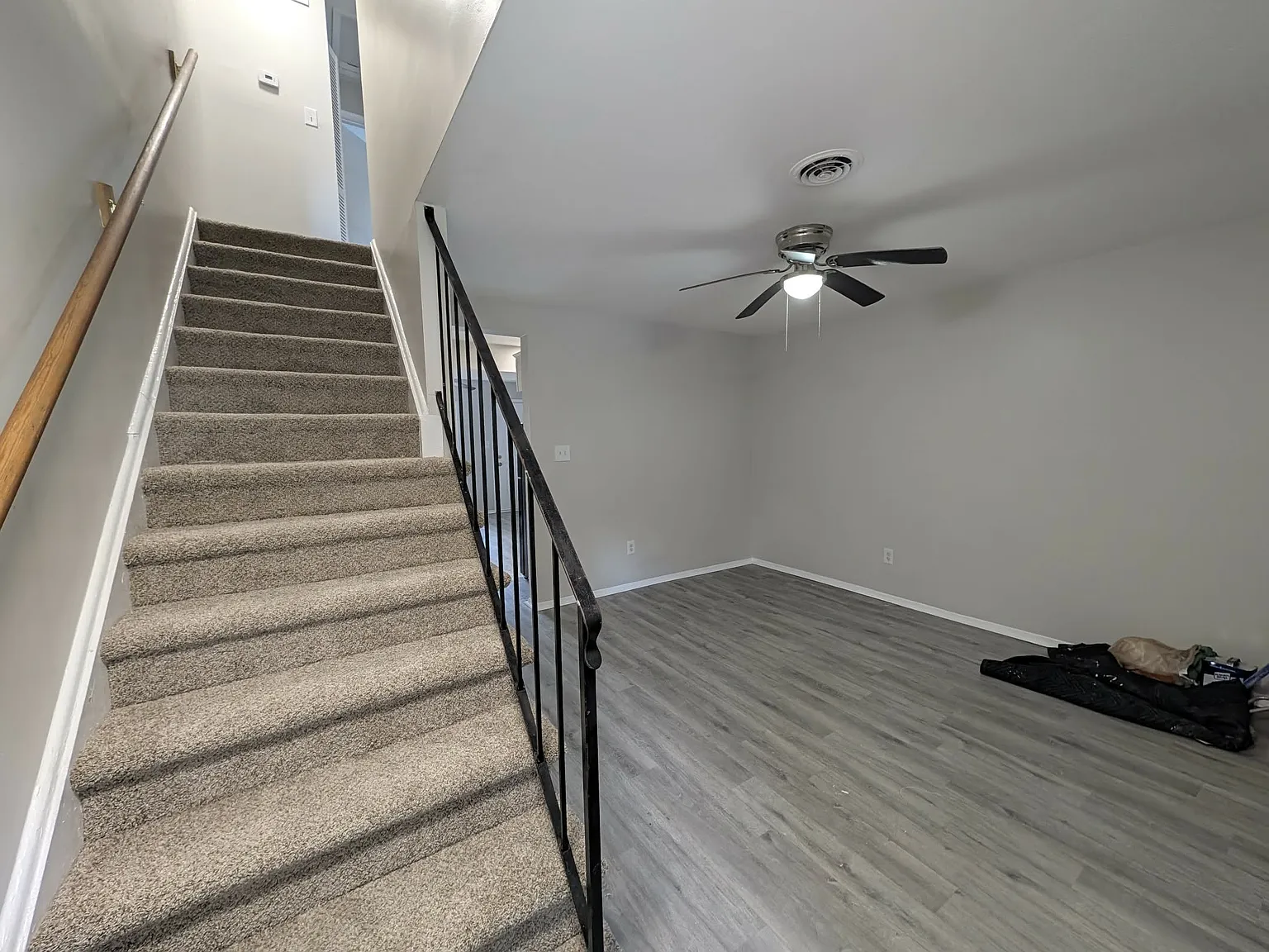 2 bed, 946 sqft, $1,650 — Photo 2