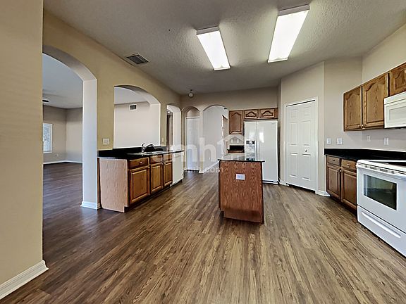 5th image of 2631 Buckhorn Preserve Blvd