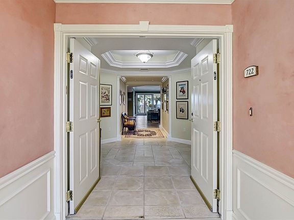 5th image of 722 Ocean Club Pl Unit 722