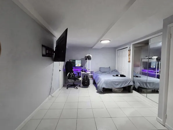 132 42nd Street image 8 of 14