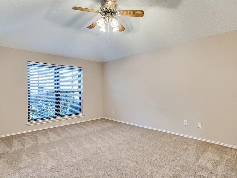 638 Plumlee Pl — Photo 10