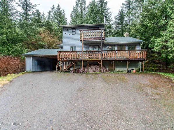 1925 Cub Ct, Ketchikan, AK 99901