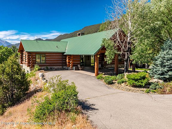 2nd image of 2070 County Road 109