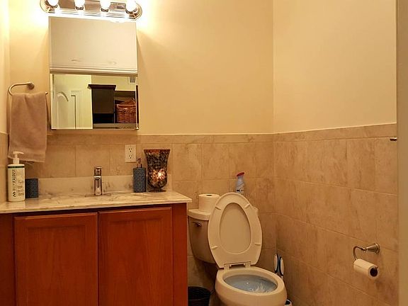 5th image of 71 Skillman Ave #207