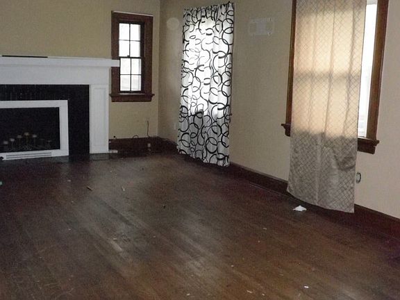 4th image of 401 Kenilworth Ave