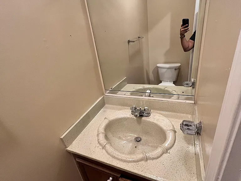 6271 Woodrun Dr — Photo 4