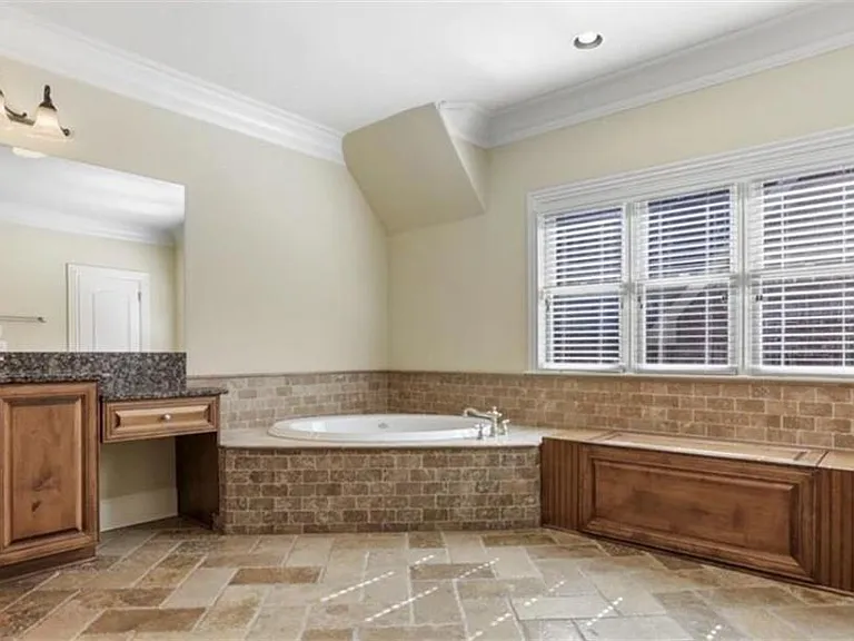 1762 Buckhead Ln NE — Photo 16