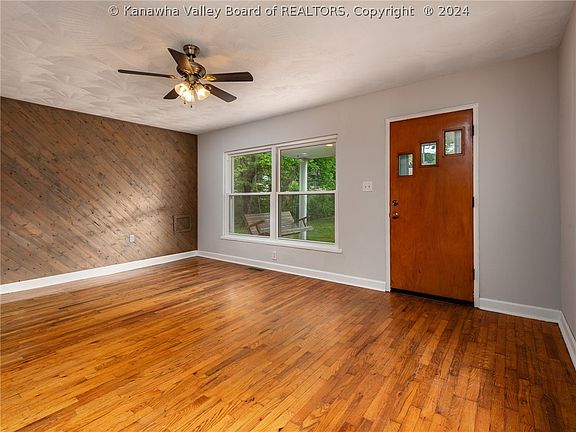 5th image of 5120 Bluebell Dr