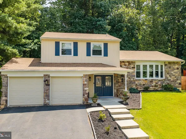 335 Fox Hollow Dr, Feasterville Trevose, PA 19053