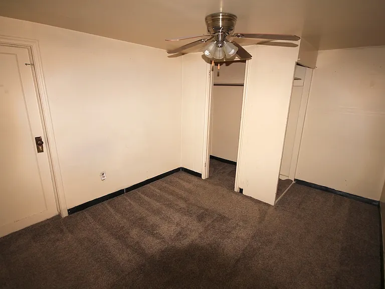 290 N 600 E #5 — Photo 4