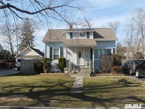 2nd image of 47 Oak St