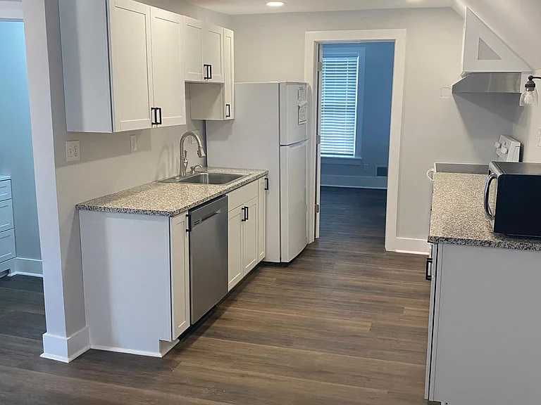806 Jones St #2 — Photo 9
