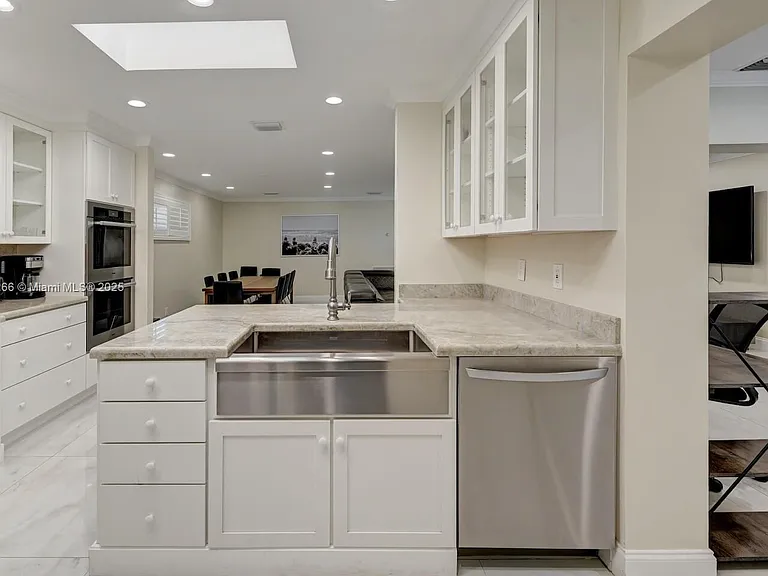 1311 Rodman St — Photo 24