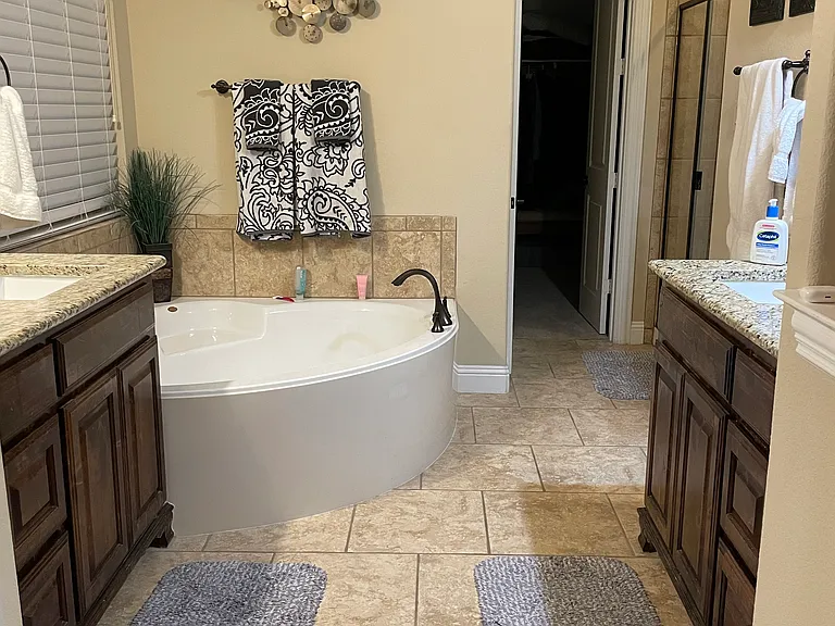 2842 Exeter Dr — Photo 8