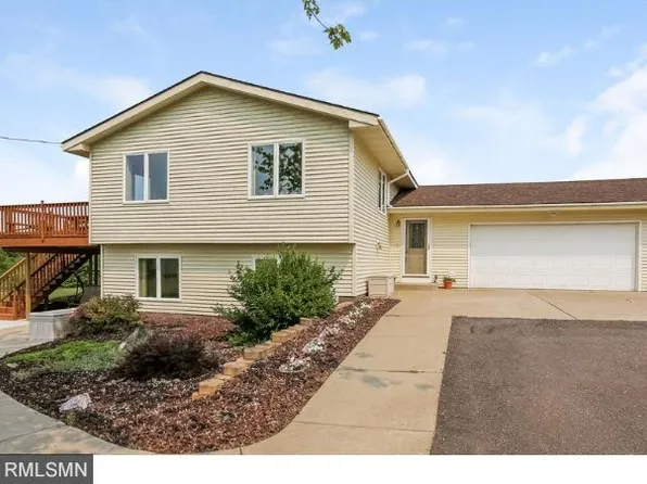 30854 Julliard St NE, North Branch, MN 55056