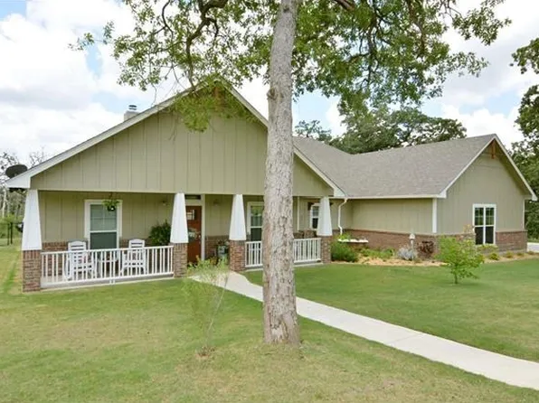 148 Woodland Ct, Bastrop, TX 78602