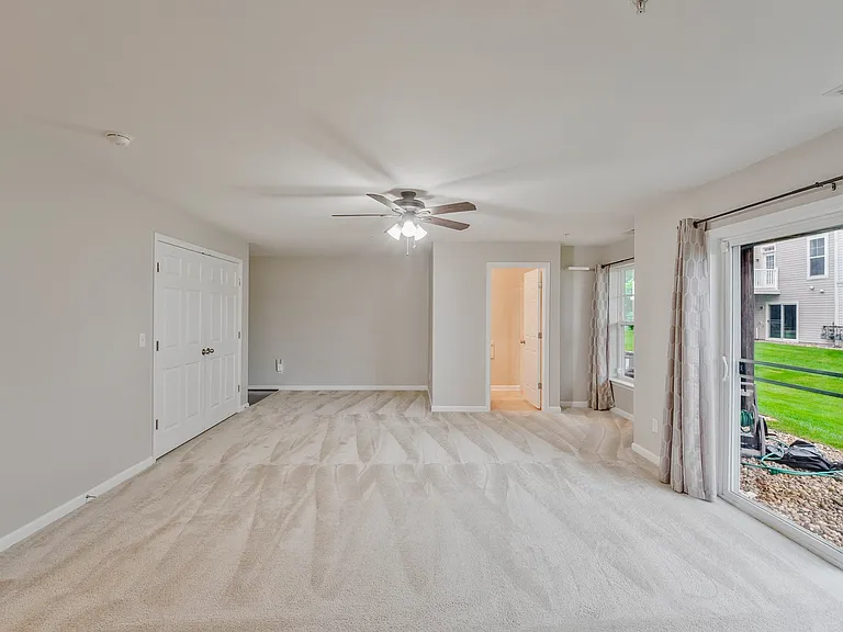 25218 Briargate Ter — Photo 33