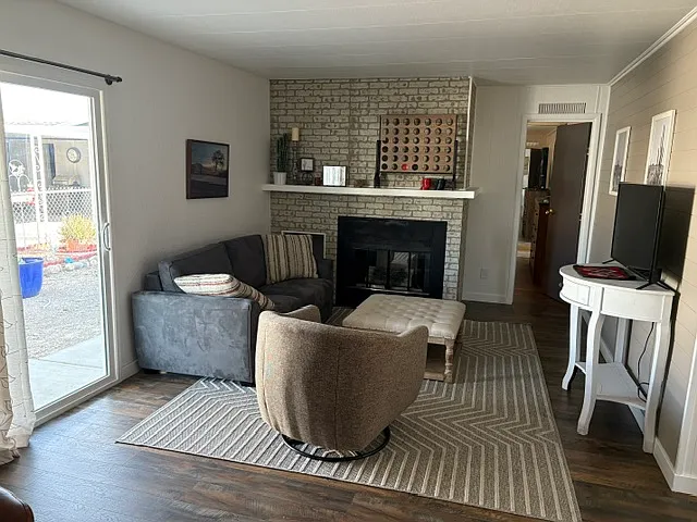 1628 Bluebonnet Blvd — Photo 8