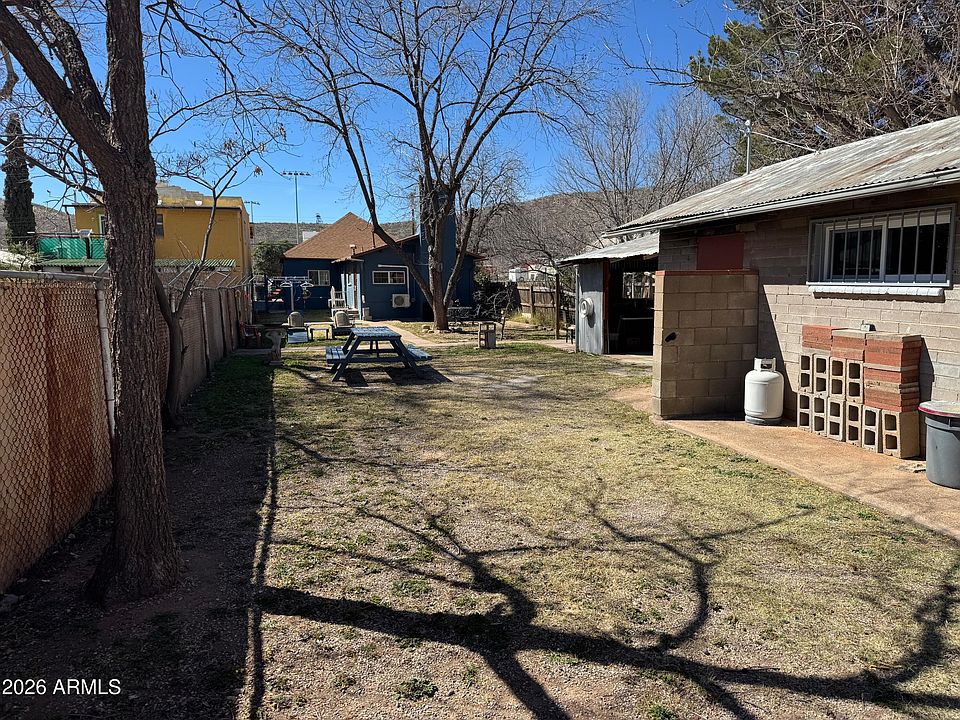 1st image of 40 Cochise Row