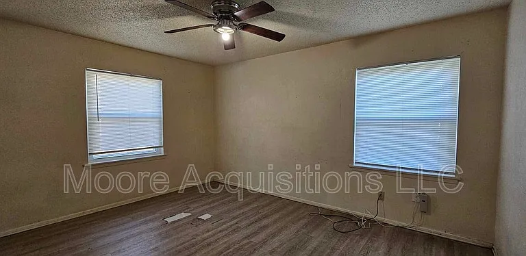 1433 S Rusk St — Photo 16