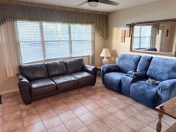 2nd image of 1027 Berkshire B