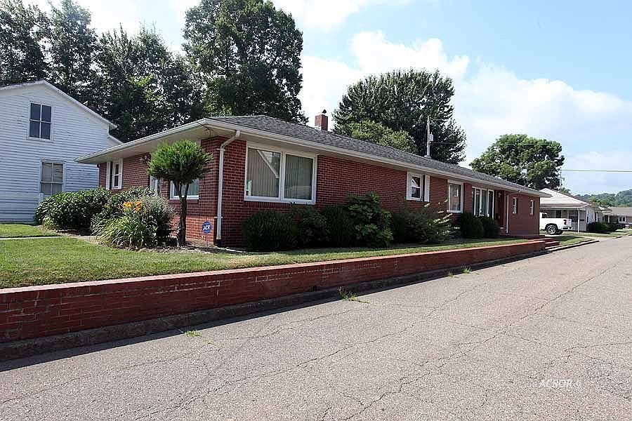 1st image of 23 Vine St