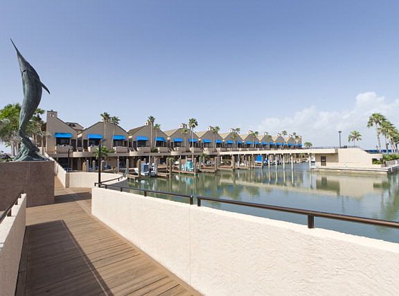 3rd image of 425 Padre Blvd #31