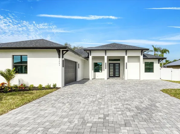 5641 NW Crocus Avenue, Port St Lucie, FL 34986