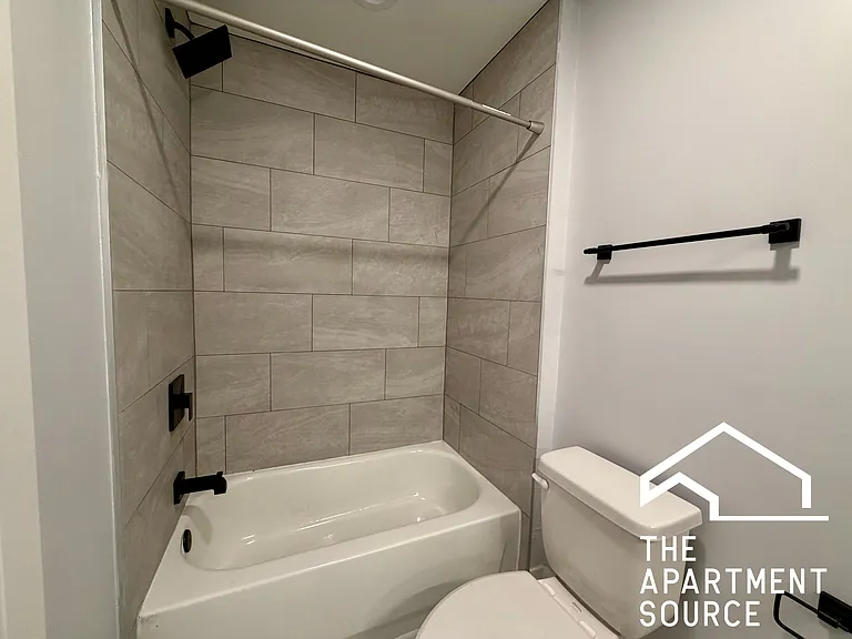 2171 W Wilson Ave #G — Photo 10