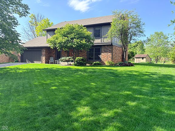 3rd image of 833 Bridle Cir
