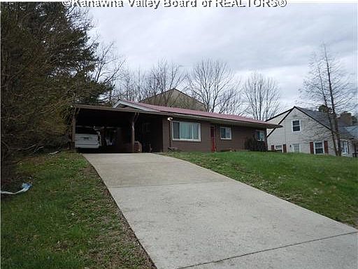 2nd image of 922 Cross Lanes Dr