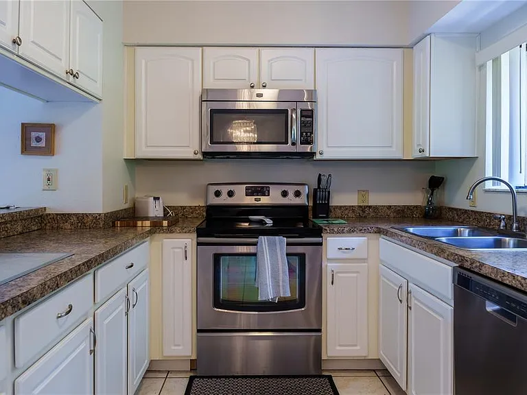 5685 Ashton Lake Dr — Photo 21