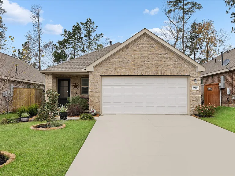 10417 Pineland Dr — Photo 2